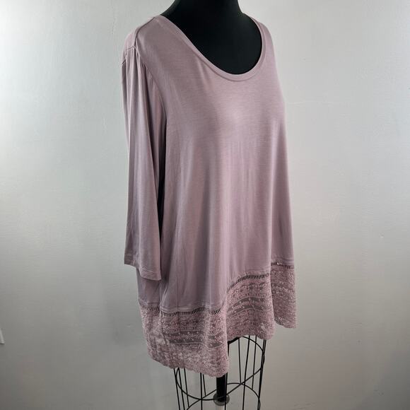 LOGO by Lori Goldstein Lilac Top Floral Lace Hem Scoop Neck 3/4 Sleeve Size 1X - Picture 5 of 10